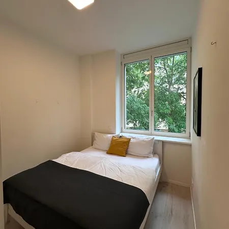 Family With 2 Bedrooms, Terrace And Free Garage Parking