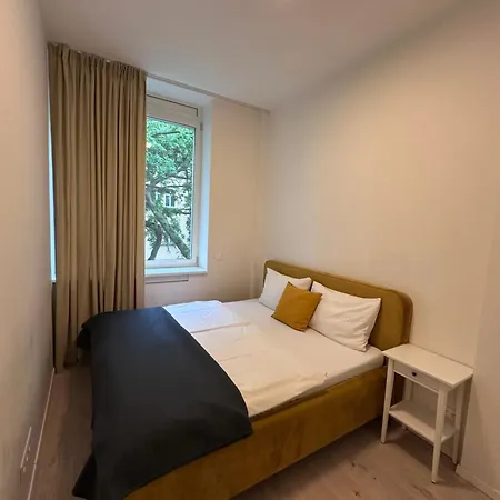 Family With 2 Bedrooms, Terrace And Free Garage Parking
