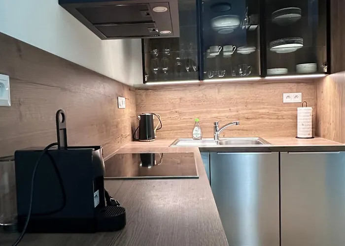 Apartamento Bezrucova - 2 Bedrooms, Terrace And Free Garage Parking Bratislava