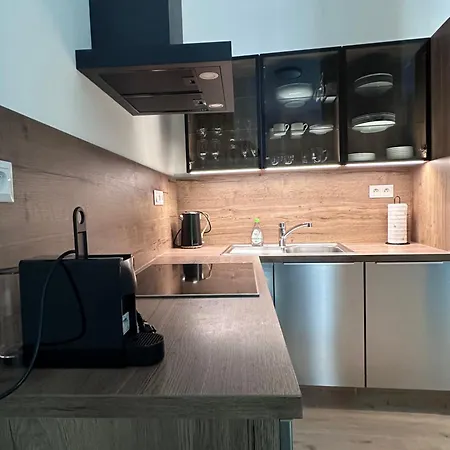 Daire Bezrucova - 2 Bedrooms, Terrace And Free Garage Parking Bratislava